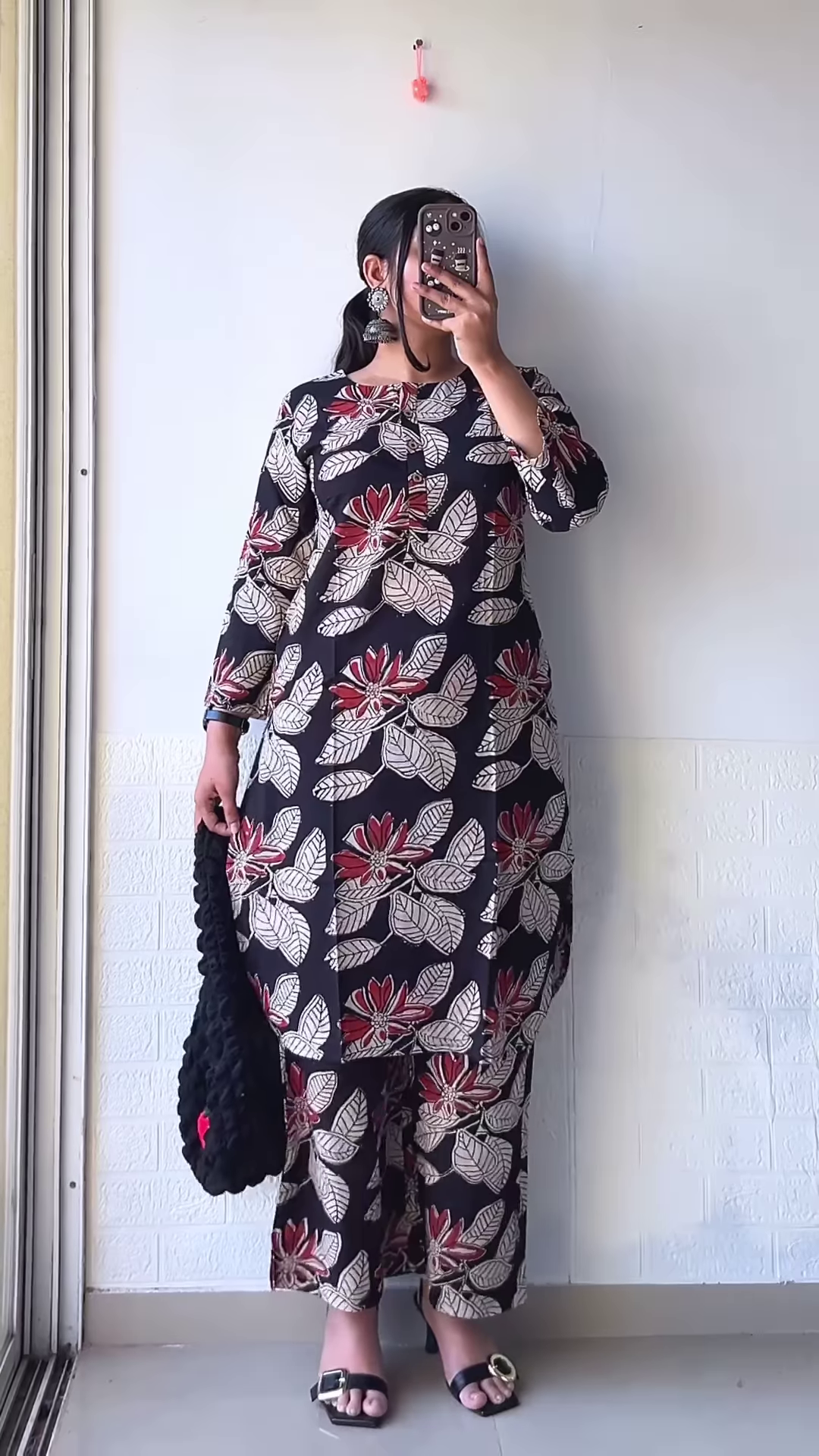 Elegant Black Floral Printed Kurta Set