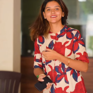 Vibrant Red & Blue Floral Kurti Set – Chic & Comfortable Ethnic Wear