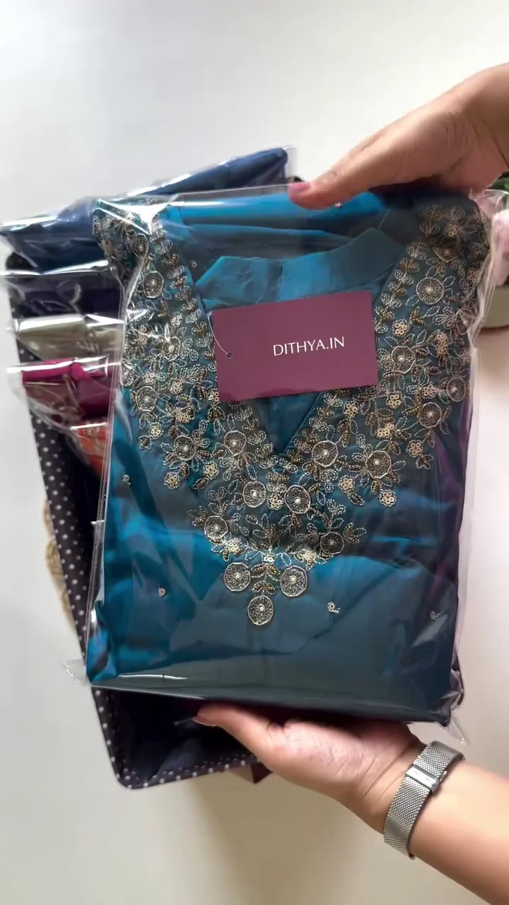 Embroidered Cotton Kurti Set – Elegant & Comfortable - Image 5