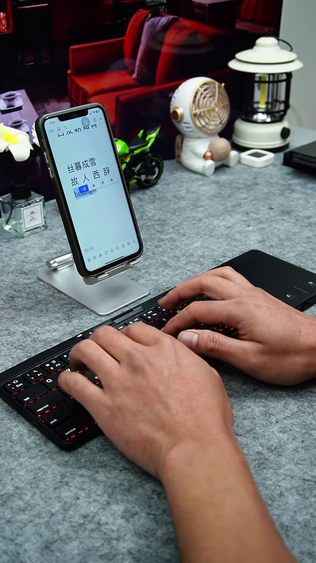 🖥️ Foldable Bluetooth Keyboard with Touchpad - Image 3