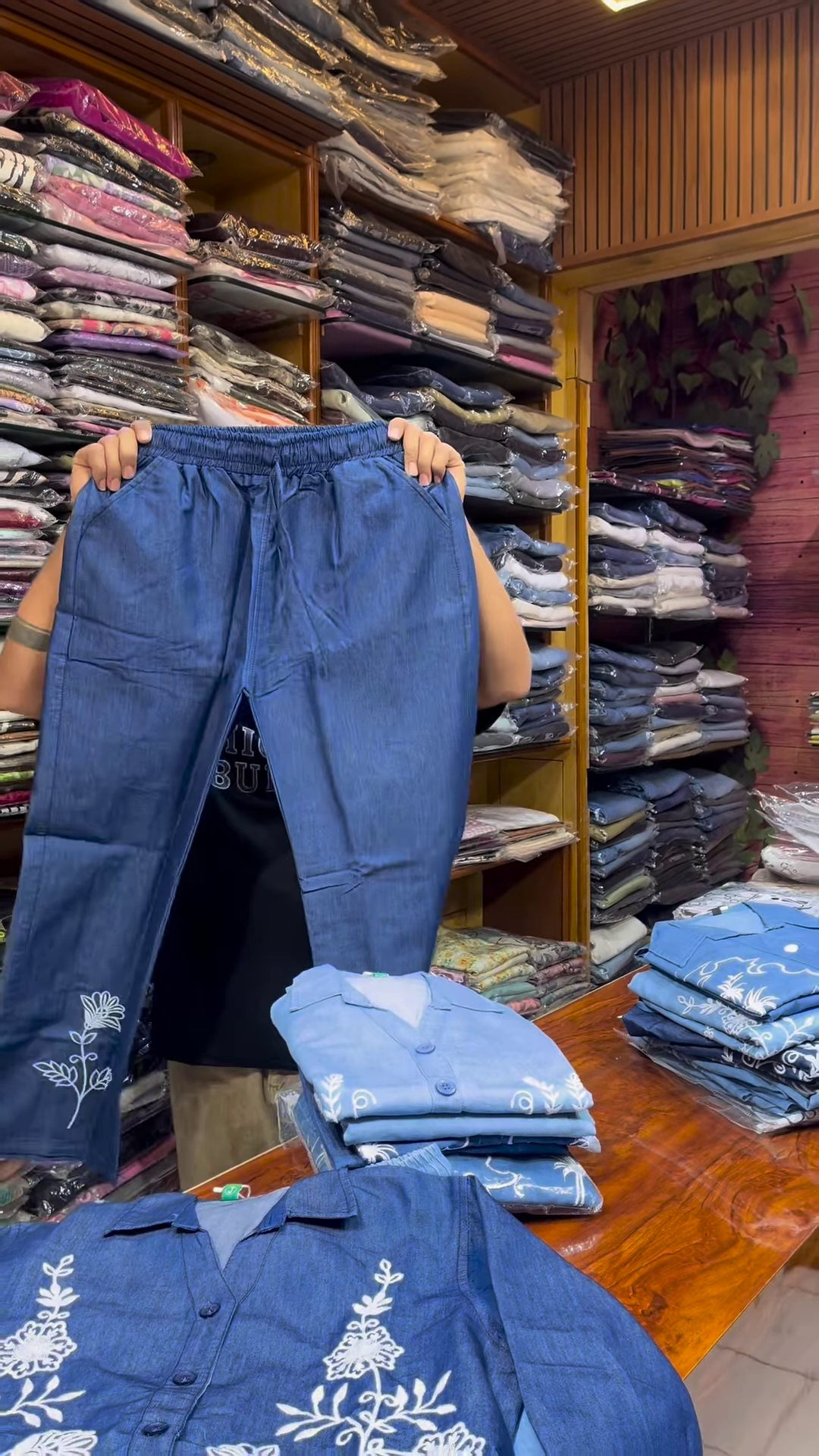 Light Blue Long-Sleeve Shirt with White Floral Embroidery and Button-Front Closure - Image 4